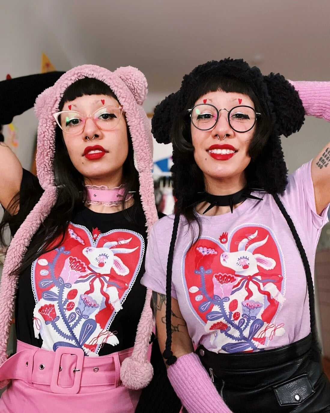 Goat in Love - T-shirt