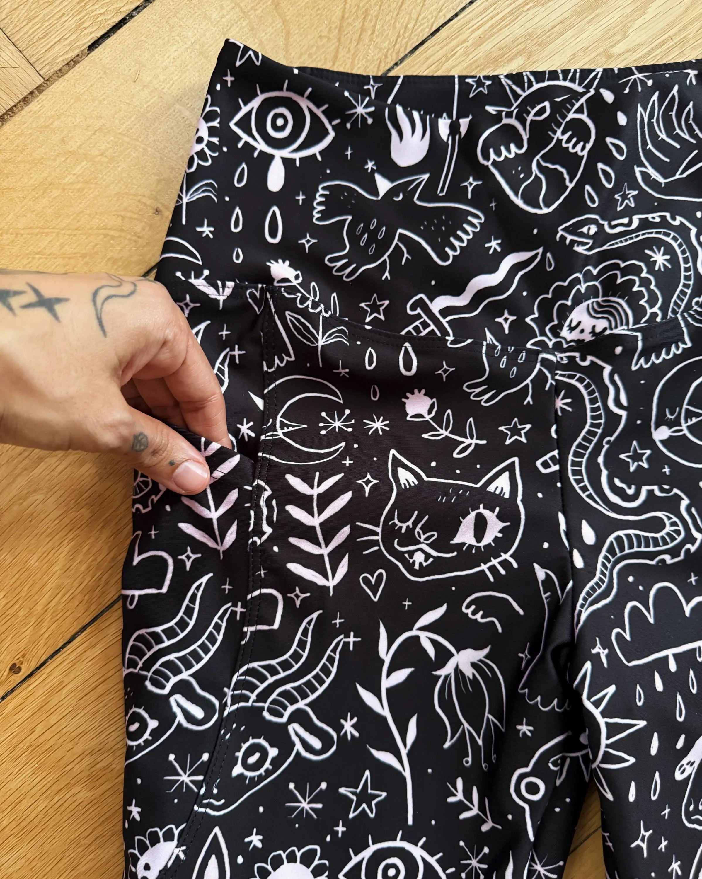 Witch Beach - Leggings with pockets